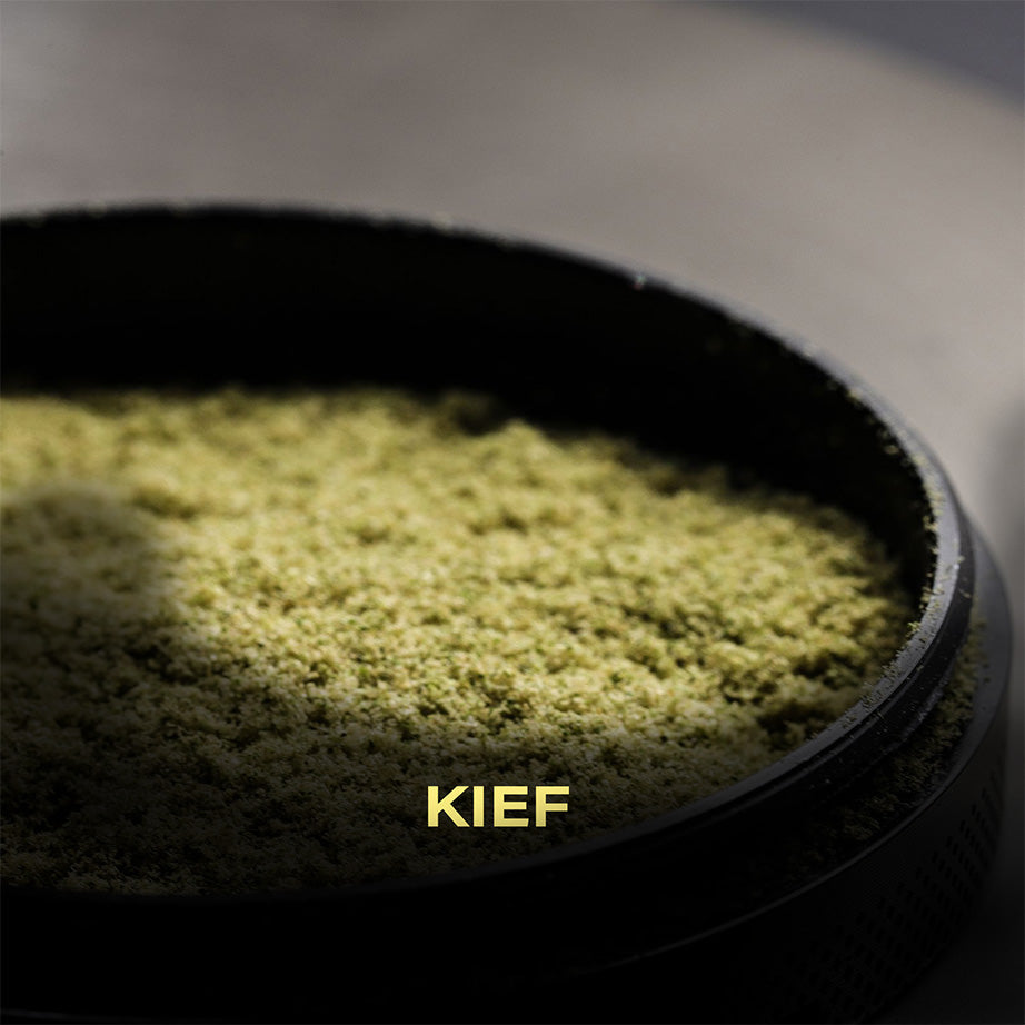 Cannabis-kief-hanf-grinder-Verwendung