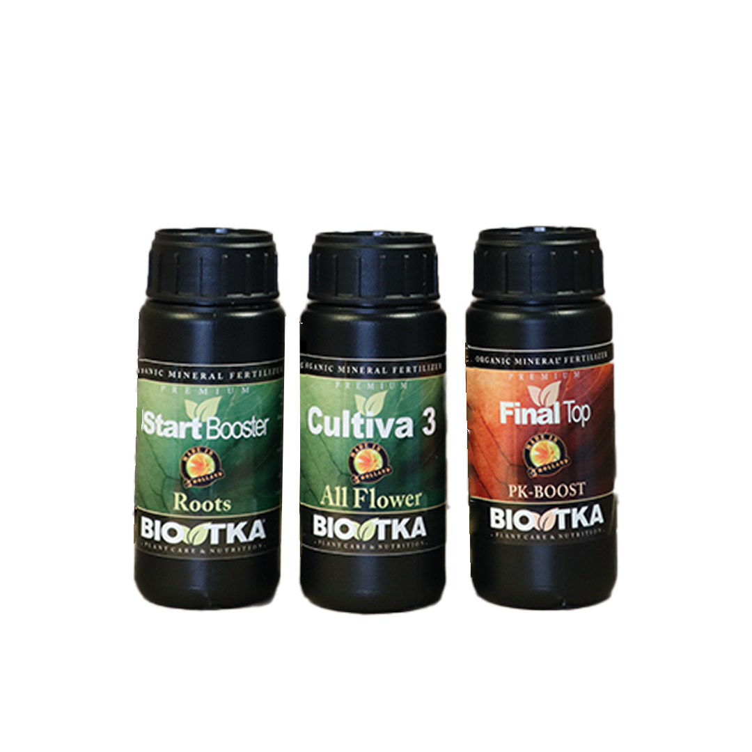 Produktová fotografie tří lahví hnojiva BioBizz StartBooster, Cultiva 3 a FinalTop se zelenými, oranžovými a hnědými etiketami zobrazujícími kořeny, květy a PK-Boost.
