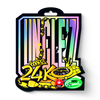 Digitální grafika INEZ se zlatým řetízkem, korunkou a hodinkami se symbolem THC na holografickém pozadí.